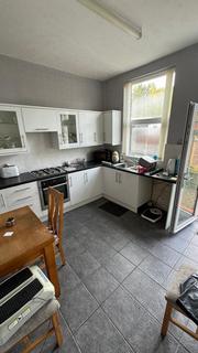 2 bedroom terraced house for sale, Oldham Road, Shaw