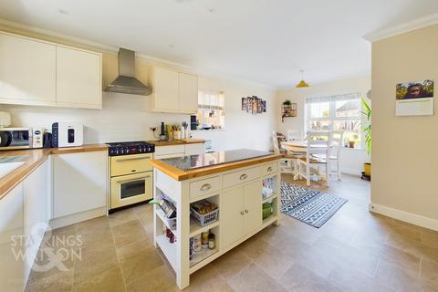 4 bedroom detached house for sale, Penrice Road, Little Plumstead, Norwich