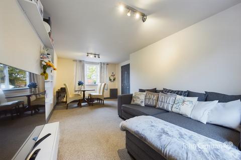 94 Pennycroft Road, Uttoxeter, ST14 7ET