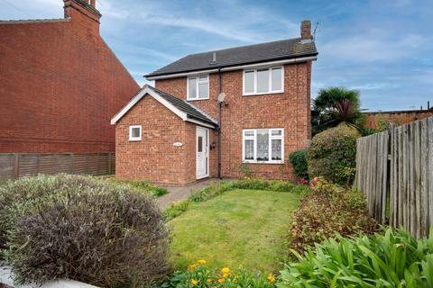 3 bedroom detached house for sale, Devon Road, Suffolk IP11