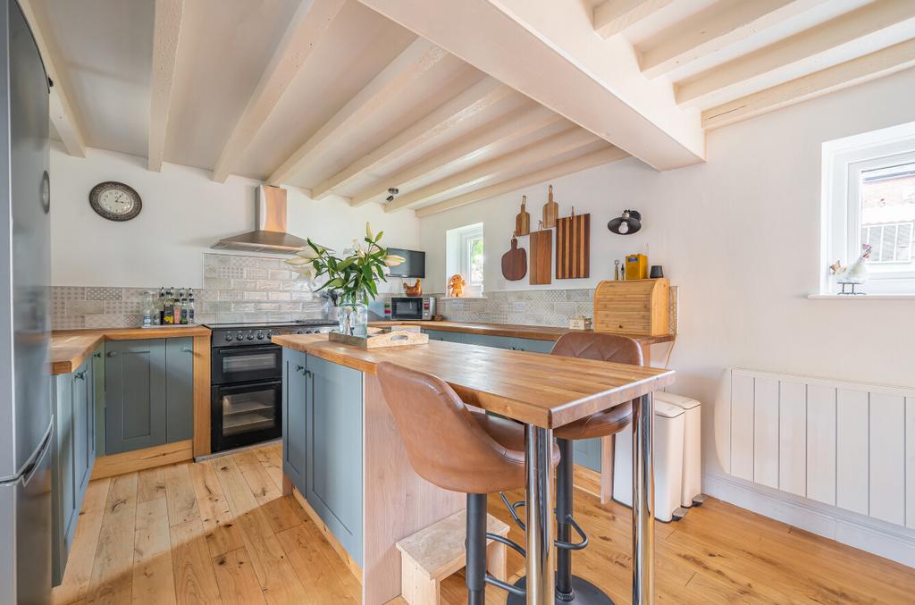 Road, Sedgeberrow... 3 bed detached house for sale £450,000