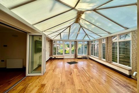 23 Brookside Crescent, Cuffley, Potters Bar, EN6 4QW