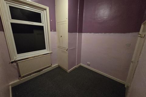 2 bedroom terraced house to rent, Denton Street, Bury, Lancashire