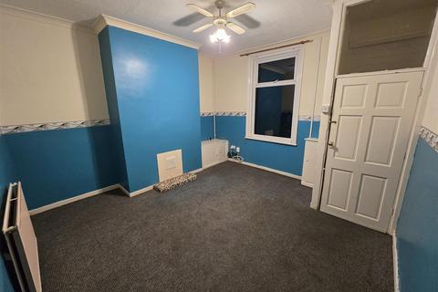 2 bedroom terraced house to rent, Denton Street, Bury, Lancashire