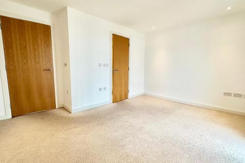 2 bedroom apartment for sale, Lexington Apartments, Railway Terrace, Slough SL2