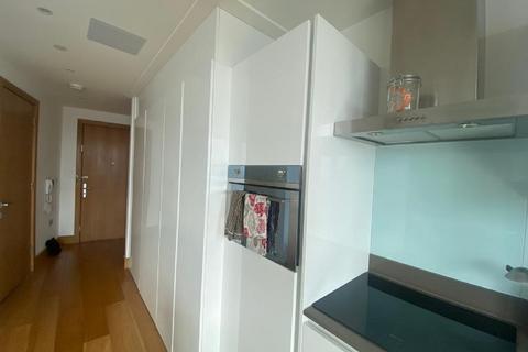 Studio to rent, Crossharbour Plaza, London E14