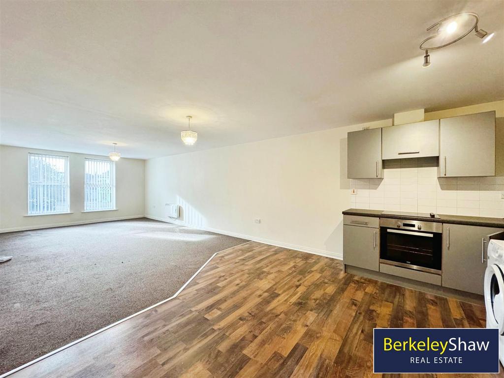 Alexandra Court, College Road, Crosby 2 bed apartment for sale £185,000
