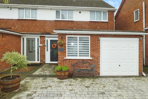 3 bedroom semi-detached house for sale, Broomfield Avenue, Tamworth B78