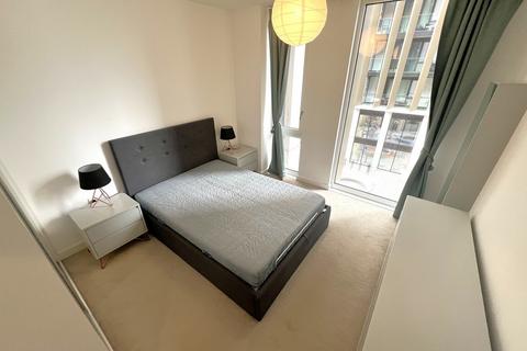 2 bedroom flat to rent, Perceval Square, College Road