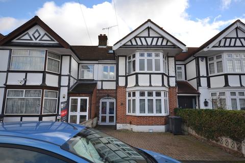 4 bedroom terraced house to rent, Eccleston Crescent, Romford