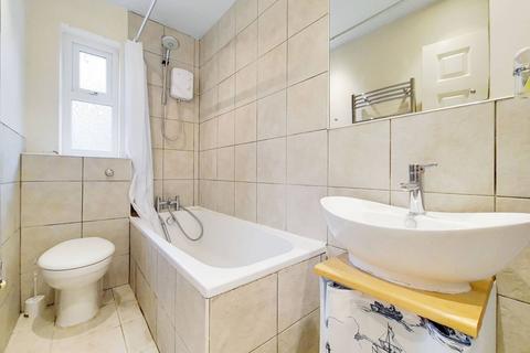 3 bedroom terraced house to rent, Cahir Street, Isle Of Dogs, London, E14