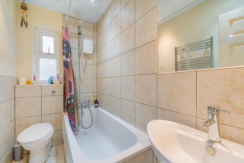 3 bedroom terraced house to rent, Cahir Street, Isle Of Dogs, London, E14