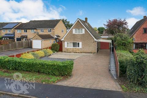 3 bedroom chalet for sale, New Road, Attleborough