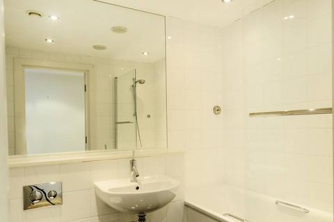 1 bedroom flat to rent, Grosvenor Waterside, Pimlico, London, SW1W