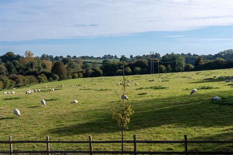 4 bedroom barn conversion for sale, Manor Farm Barns, North Street, Middle Barton