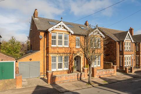 6 bedroom detached house for sale, Oaklands Road, Bedford MK40