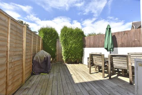 2 bedroom maisonette to rent, Meath Green Lane, Surrey RH6