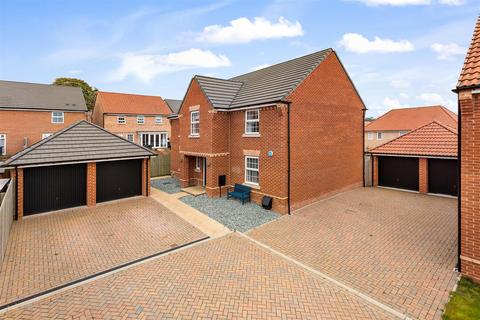 4 bedroom detached house for sale, Dove Road, Pickering YO18