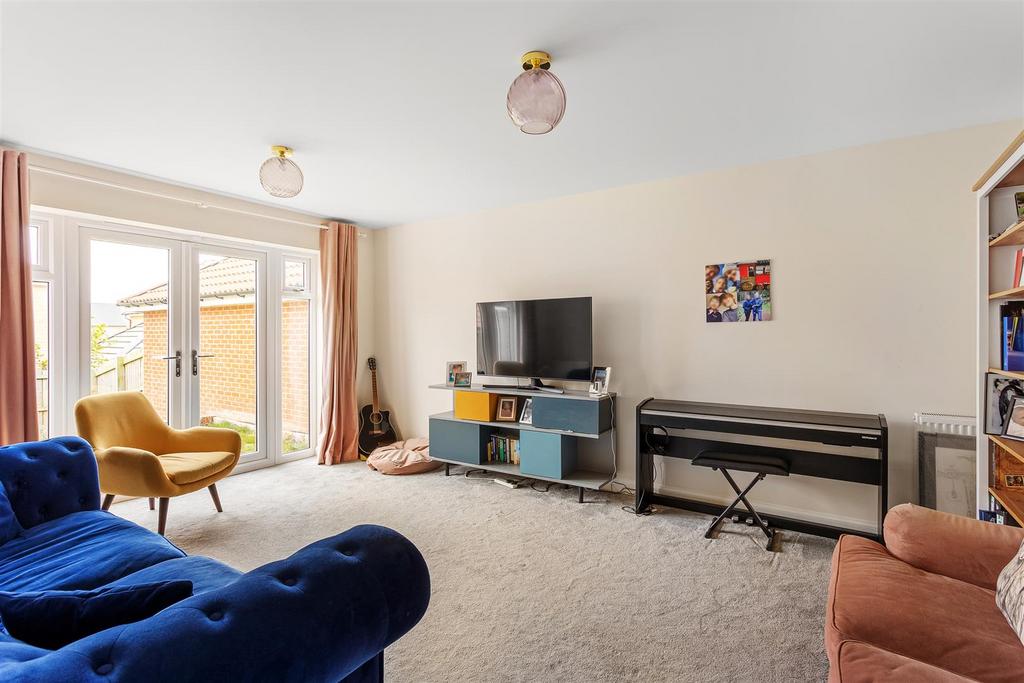 19 Dove Road-03[1].jpg