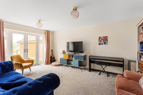 19 Dove Road, Pickering, YO18 7UD