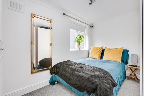 2 bedroom flat for sale, St Lukes Avenue, Clapham, London