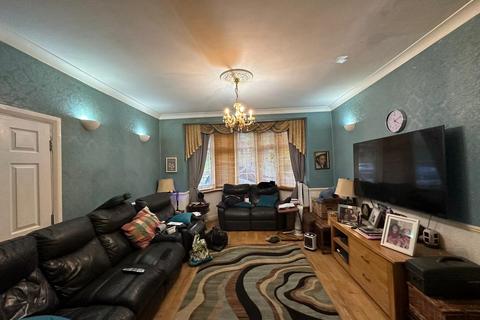 6 bedroom house for sale, Stoneleigh Road, Ilford IG5