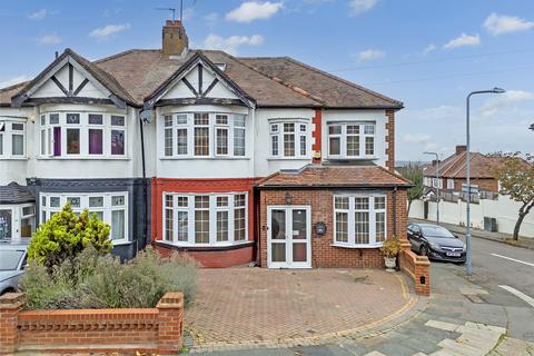 6 bedroom house for sale, Stoneleigh Road, Ilford IG5