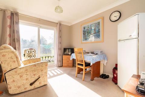 1 bedroom apartment for sale, Shelton Avenue, Warlingham