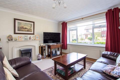 4 bedroom detached house for sale, Mallard Way, Penarth