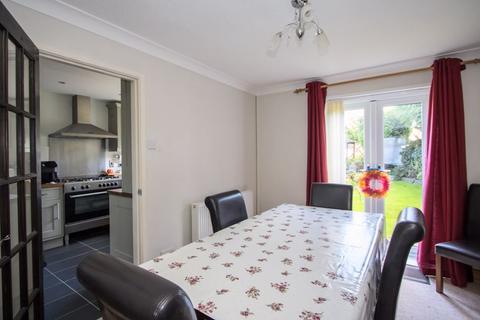 4 bedroom detached house for sale, Mallard Way, Penarth