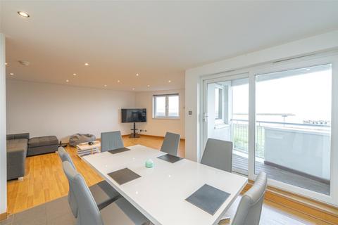 Flat 9, 5 Heron Place, Edinburgh, EH5 1GG
