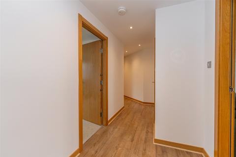 Flat 9, 5 Heron Place, Edinburgh, EH5 1GG