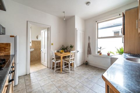 16a Westfield Road, London, W13 9JR