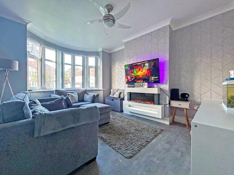 Winchester Road, Wolverhampton 3 bed semidetached house for sale £