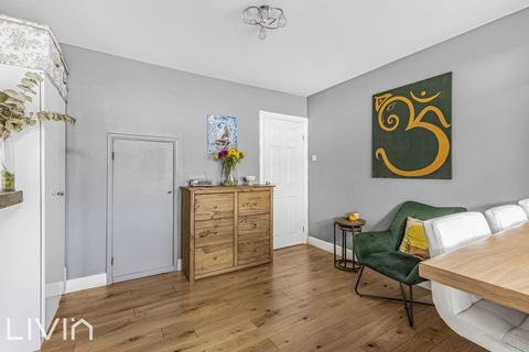 18 Warren Road, Croydon, CR0 6PE