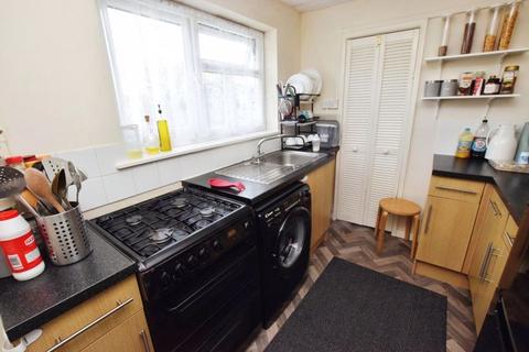 34a Lancelot Road, Exeter, EX4 9DA