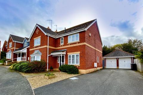 4 bedroom detached house for sale, Tanllwyfan, Old Colwyn