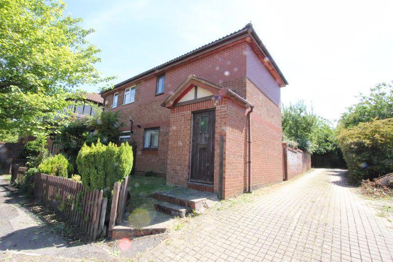 Shenley Church End, Milton Keynes MK5 1 bed semidetached house to rent