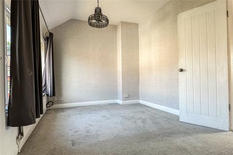 31 Whitegate Avenue, Chadderton, Oldham, OL9 8AH
