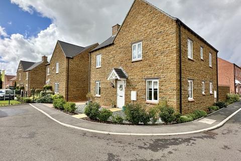 4 bedroom detached house for sale, Maiden Road, Banbury - High Specification