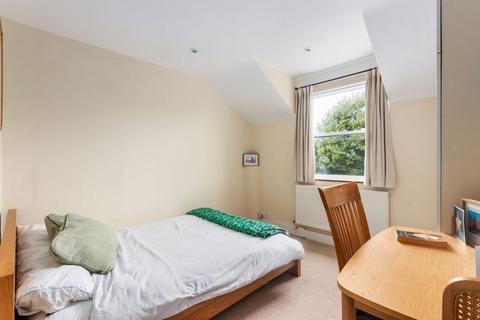 2 bedroom apartment for sale, Streathbourne Road, Tooting Bec, London, SW17 8QY