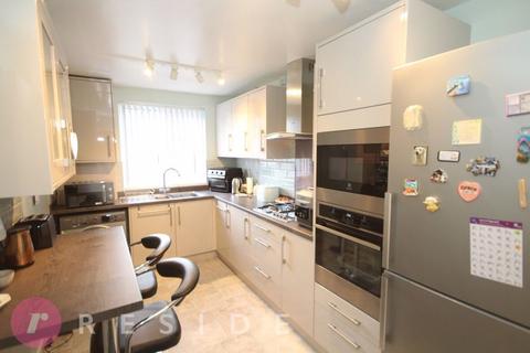 2 bedroom detached bungalow for sale, Thorp View, Oldham OL2