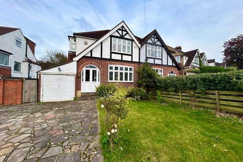 3 bedroom semi-detached house to rent, The Windings, South Croydon