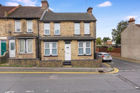 17 Barnsole Road, Gillingham, ME7 4DW