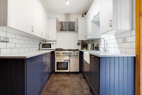 17 Barnsole Road, Gillingham, ME7 4DW
