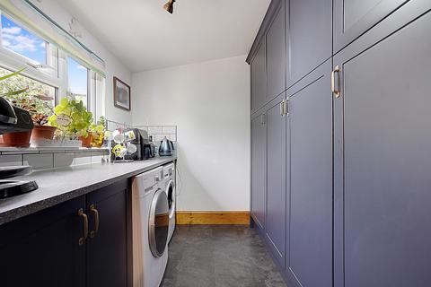 17 Barnsole Road, Gillingham, ME7 4DW