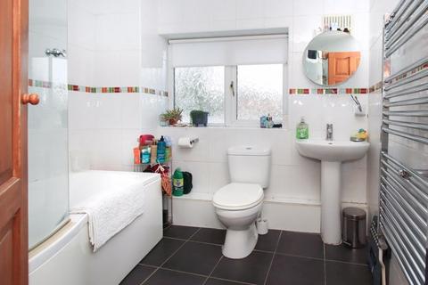 64 Long Chaulden, Hemel Hempstead, HP1 2HX