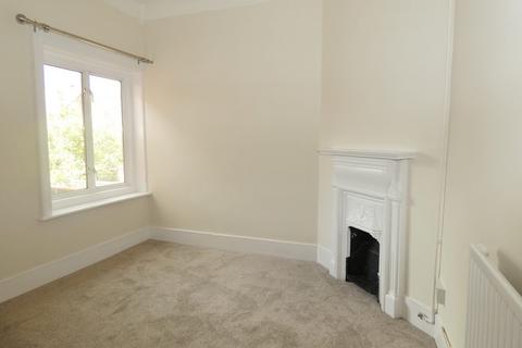 2 bedroom flat to rent, Meads Street