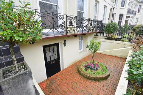 1 bedroom property to rent, Hanover Crescent, Brighton