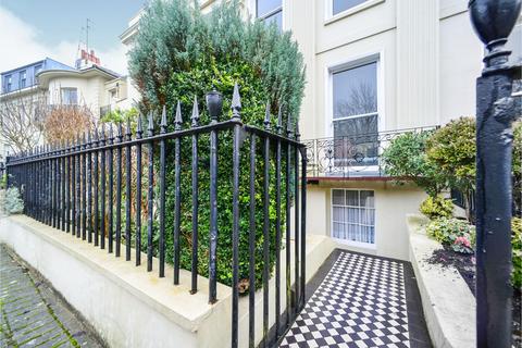 1 bedroom property to rent, Hanover Crescent, Brighton